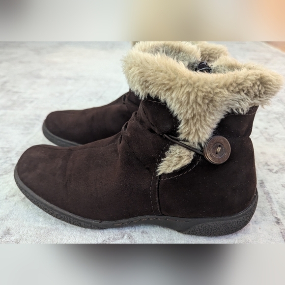 BareTraps Shoes - Bare traps women’s Laressa Boots size 7.5 M